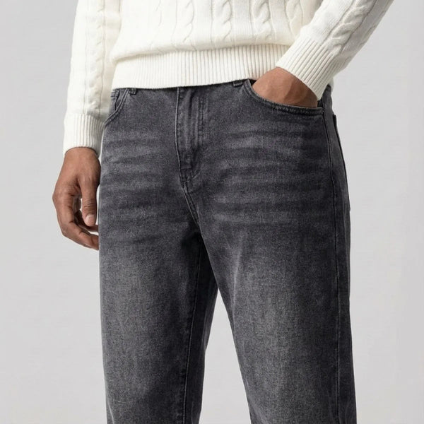 Straight Leg Classic Jeans